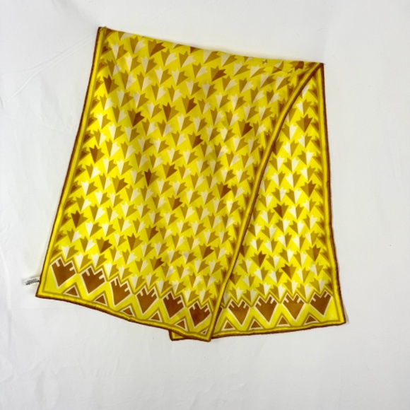 Vintage Vera Scarf Yellow Gold Arrowheads Polyester Japan 14X43in Excellent Gift - Picture 8 of 9